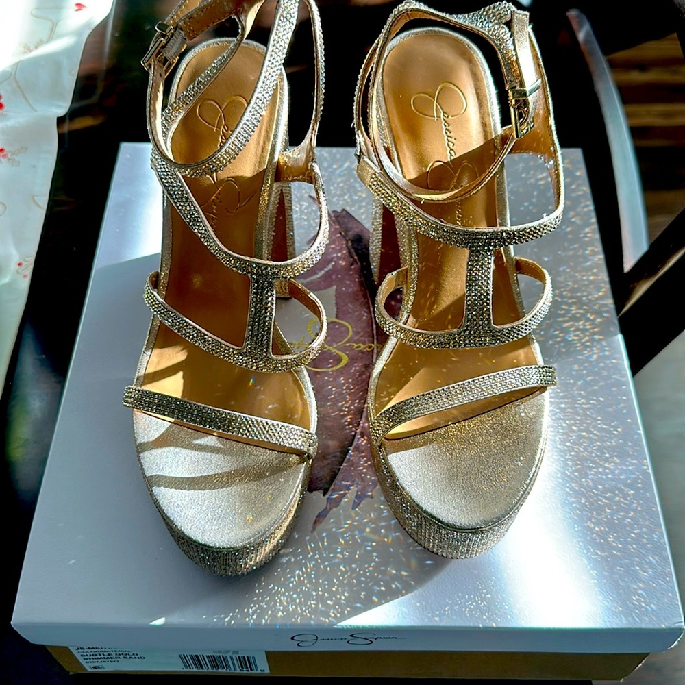 Jessica Simpson Meitini platform shoes size 8 gold shimmer
